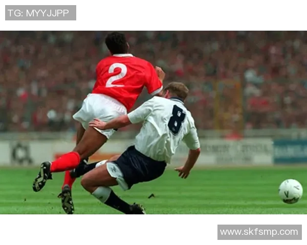 足球明星退役后的生活趣事揭秘与精彩瞬间回顾